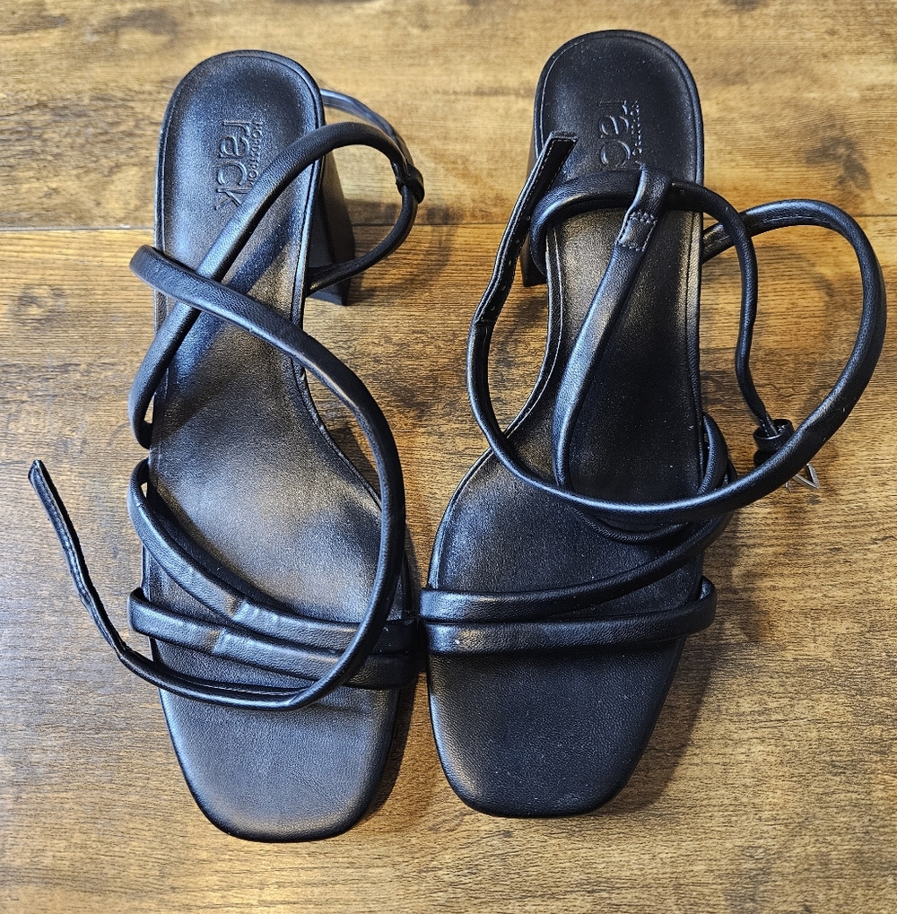 Nordstrom Rack Lagrande 8M Black Vegan Leather Open Toe Block Heels Women's New